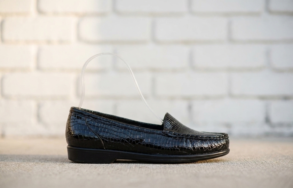 NEW SAS women's simplify slip on loafer in black croc
